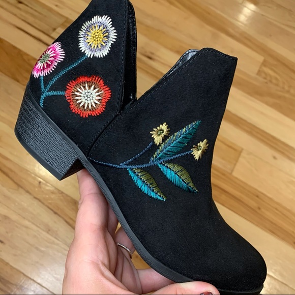 INDIGO RD. Booties Boho Suede Floral Embroidered 7 - Picture 7 of 15